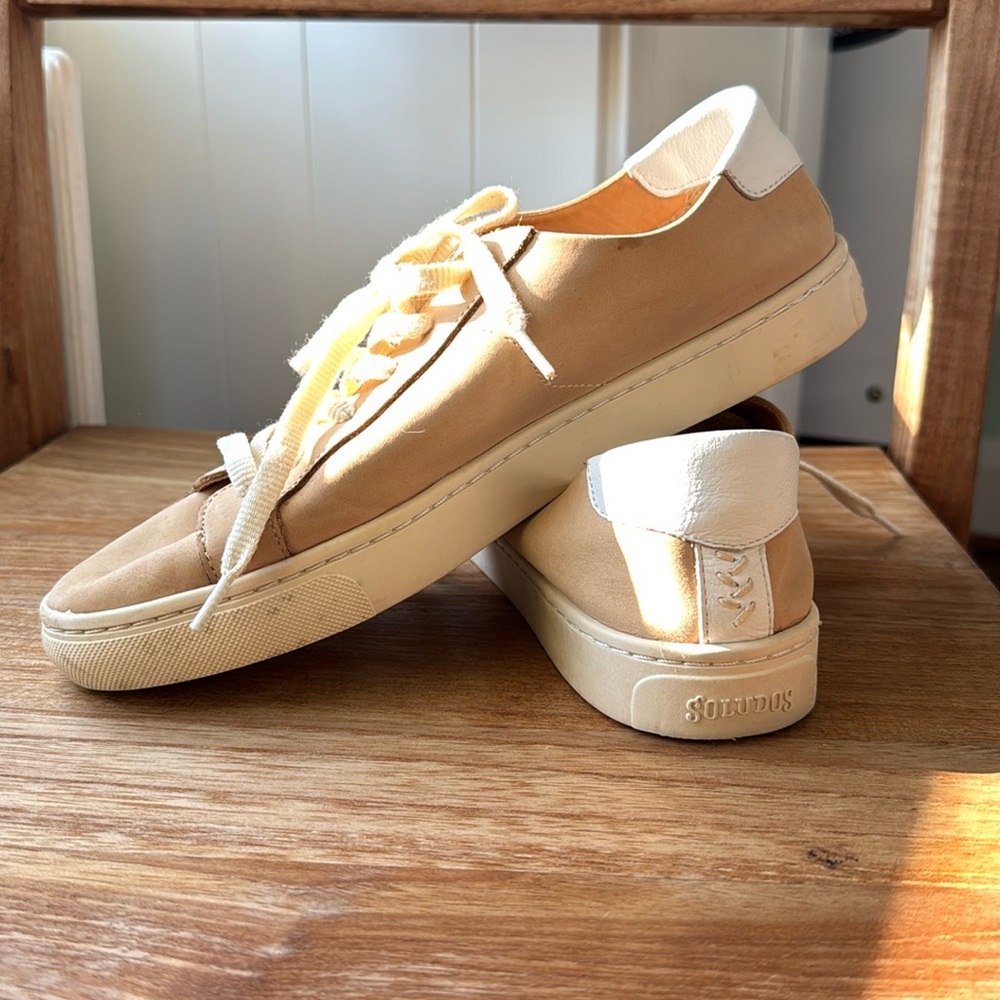 Soludos, Ibiza classic leather 9.5 cream suede leather, white leather accents.